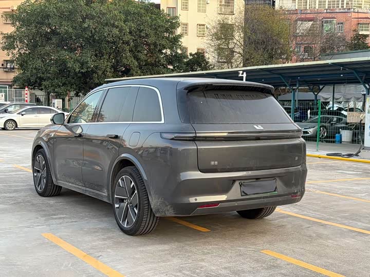 LiXiang L8 2025 2025款 Ultra 智能焕新版