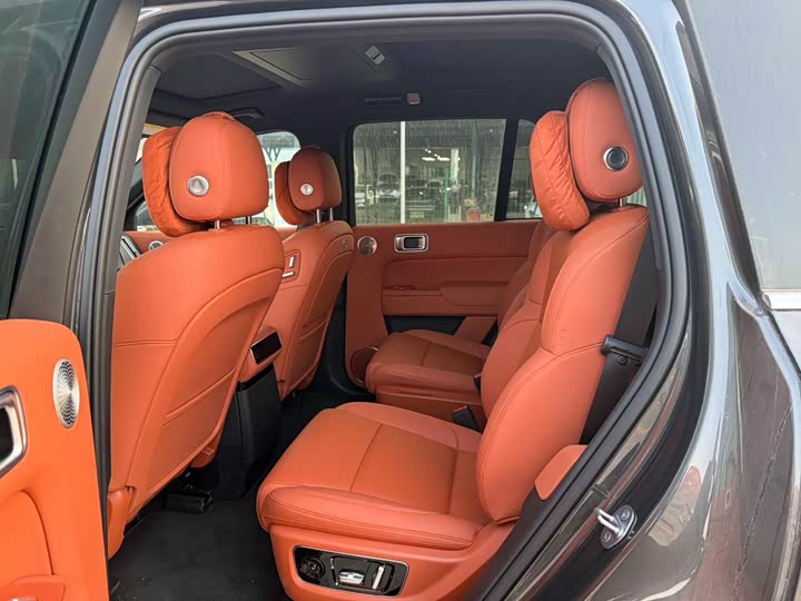 LiXiang L8 2025 2025款 Ultra 智能焕新版