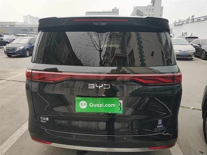 BYD Xia 2025 2025款 DM-i 1.5T 180km 卓越型