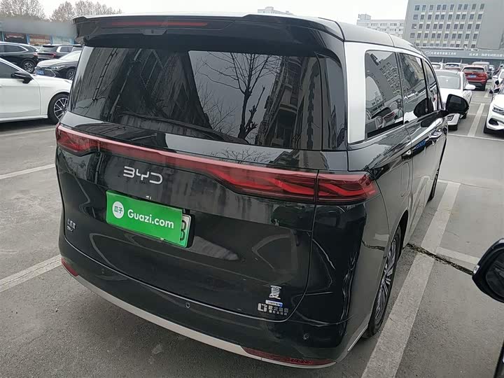 BYD Xia 2025 2025款 DM-i 1.5T 180km 卓越型