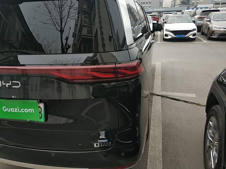 BYD Xia 2025 2025款 DM-i 1.5T 180km 卓越型