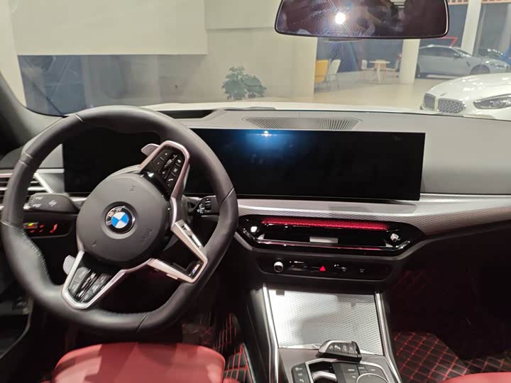 BMW 3 Series 2025 2025款 330Li 尊享型 M运动曜夜套装
