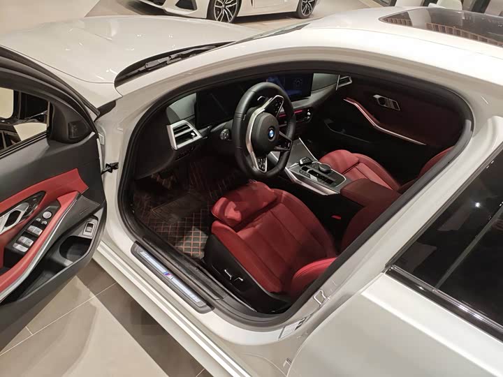 BMW 3 Series 2025 2025款 330Li 尊享型 M运动曜夜套装