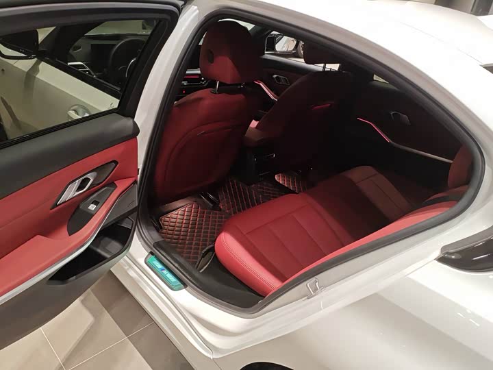 BMW 3 Series 2025 2025款 330Li 尊享型 M运动曜夜套装