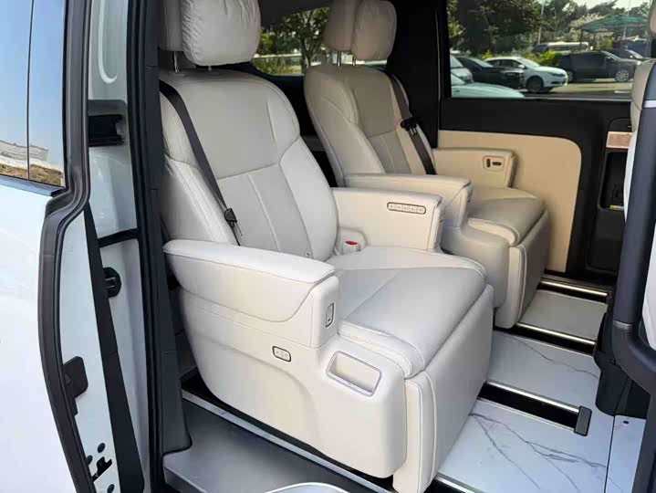 LiXiang Mega 2025 2025款 Home 家庭特别版