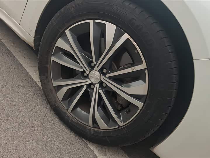 Peugeot 508 2021 2021款 508L 400THP PureTech 驾控版