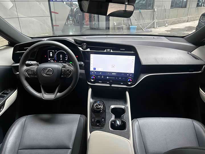 Lexus RZ 2023 2023款 450e 四驱纵享版