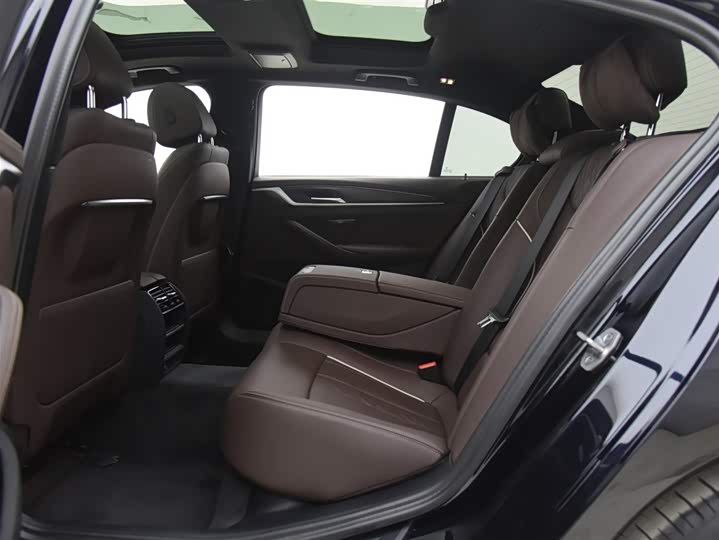 BMW 5 Series Hybrid 2022 2022款 改款二 535Le M运动套装