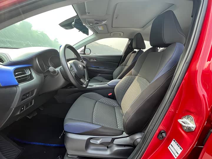 Toyota C-HR 2022 2022款 2.0L 舒适版
