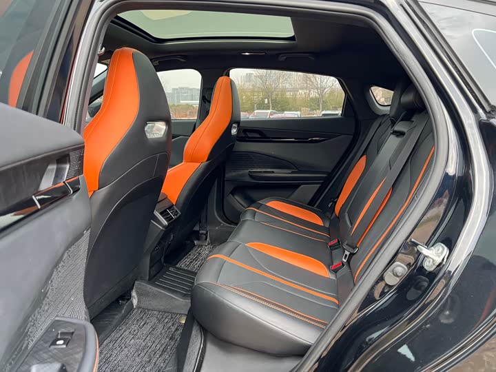 Changan UNI-V 2024 2024款 1.5T 尊贵运动型