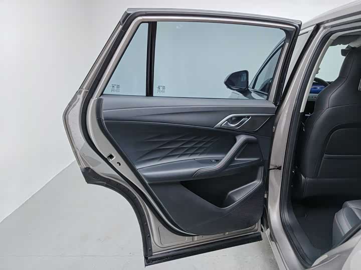 Roewe RX5 2023 2023款 1.5T 豪华滑屏版