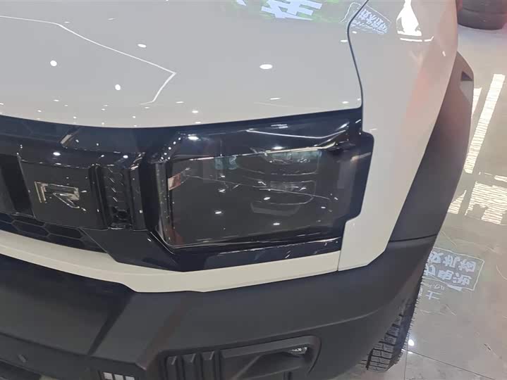 Jetour T2 2025 2025款 2.0T 自动四驱20万纪念版