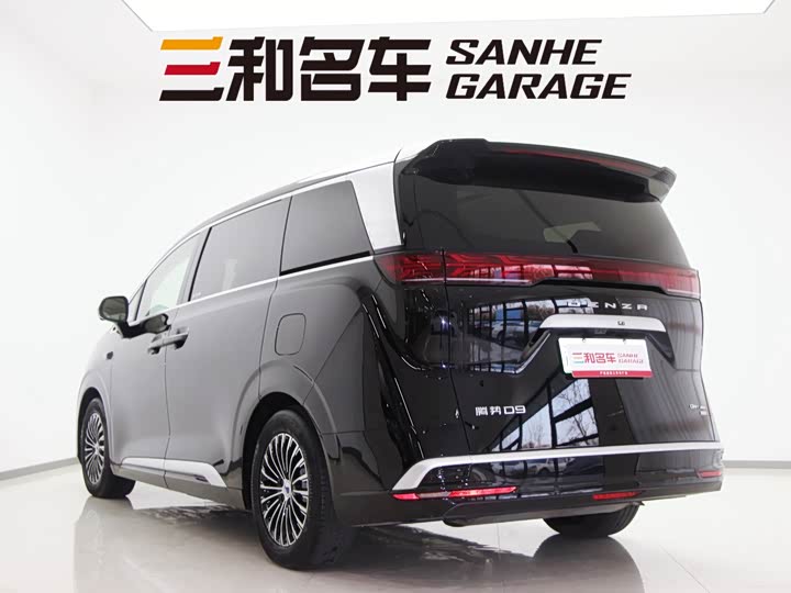 Denza D9 2025 2025款 DM-i 智驾版 1020 四驱旗舰型