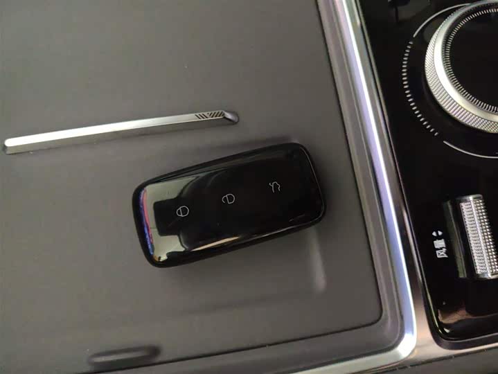 Geely Galaxy L6 2025 2025款 EM-i 140km 探索+版