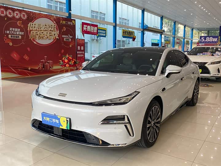 Geely Galaxy Starshine 8 EM-i 2025 2025款 130km EM-i 旗舰版