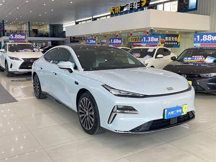 Geely Galaxy Starshine 8 EM-i 2025 2025款 130km EM-i 旗舰版