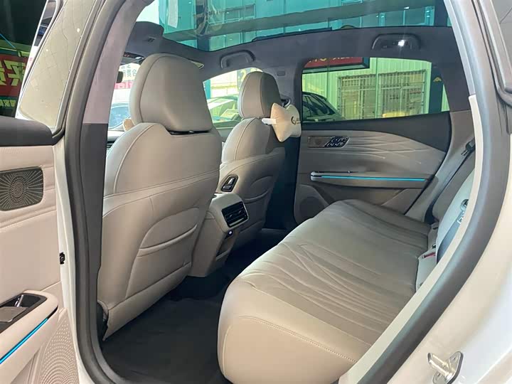 Geely Galaxy Starshine 8 EM-i 2025 2025款 130km EM-i 旗舰版