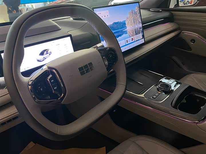 Geely Galaxy Starshine 8 EM-i 2025 2025款 130km EM-i 旗舰版