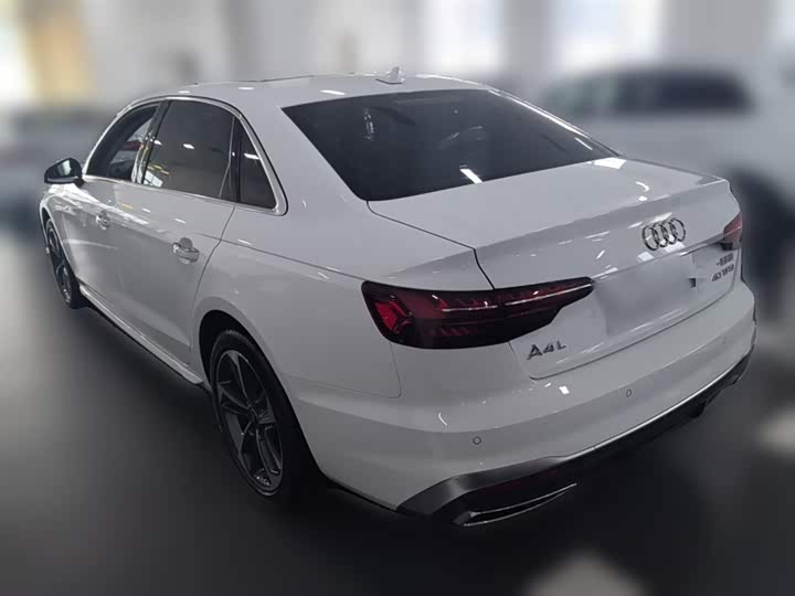 Audi A4L 2025 2025款 200万辆悦享版 40 TFSI 时尚动感型