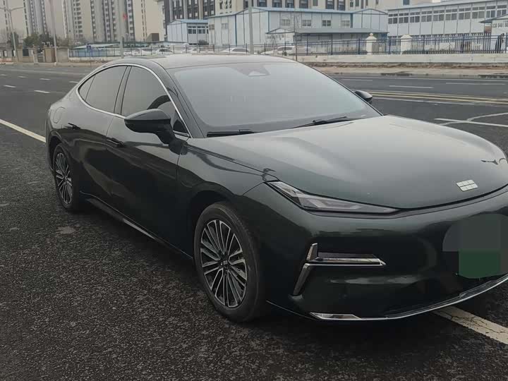 Geely Galaxy Starshine 8 EM-i 2025 2025款 130km EM-i 尊贵版
