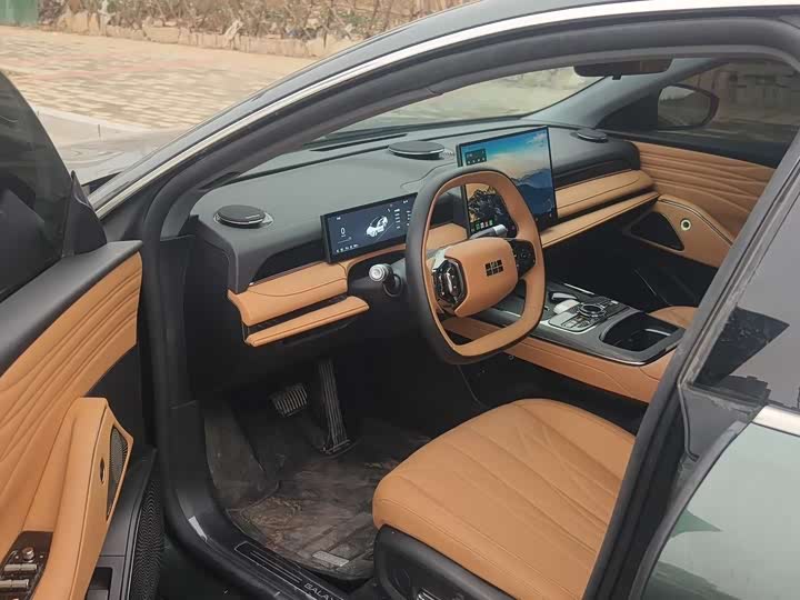 Geely Galaxy Starshine 8 EM-i 2025 2025款 130km EM-i 尊贵版