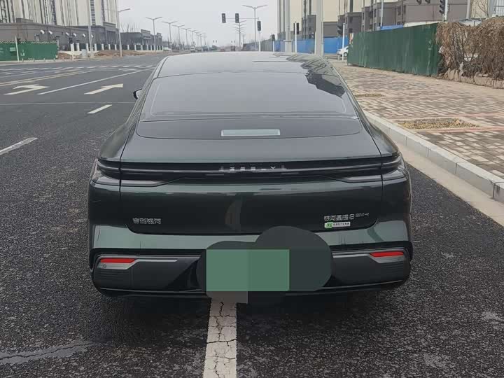 Geely Galaxy Starshine 8 EM-i 2025 2025款 130km EM-i 尊贵版