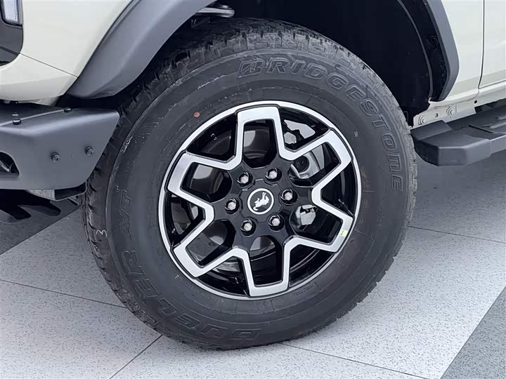 Ford Bronco 2024 2024款 2.3T 长滩