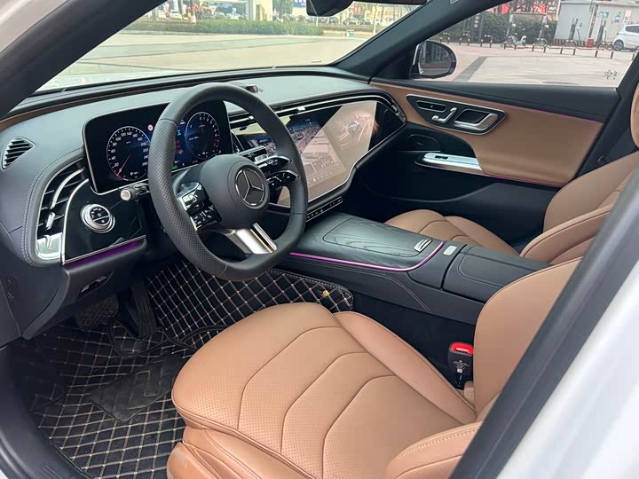 Mercedes-Benz E-Class Hybrid 2024 2024款 E 350 e L 插电式混合动力运动轿车