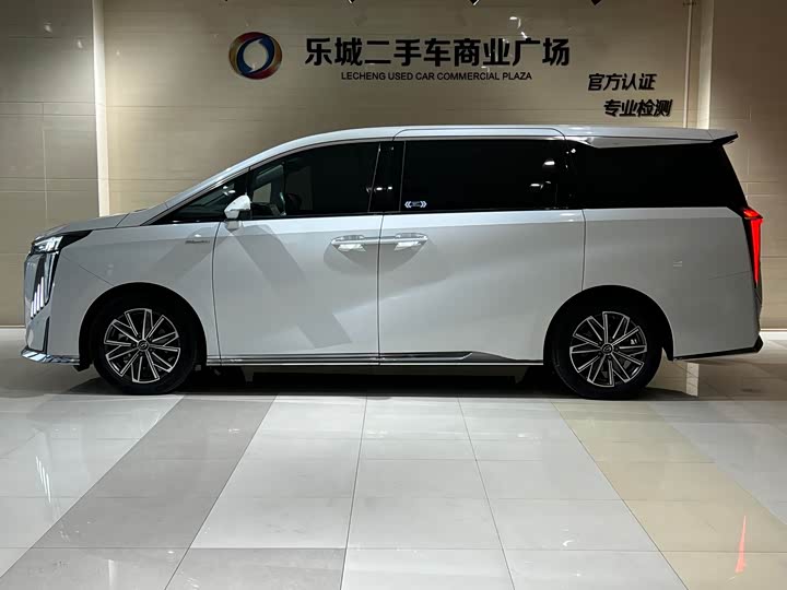 GAC Trumpchi M8 2024 2024款 大师系列 400T 至尊版