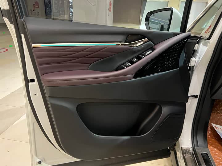 GAC Trumpchi M8 2024 2024款 大师系列 400T 至尊版