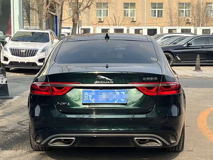 Jaguar XF L 2025 2025款 2.0T P250 两驱尊享豪华版