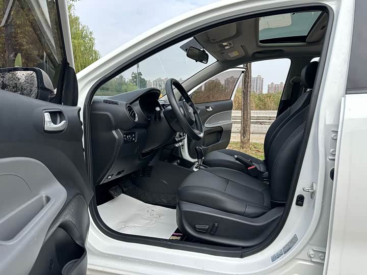 Kia Pegas 2020 2020款 改款 1.4L 自动舒适天窗版