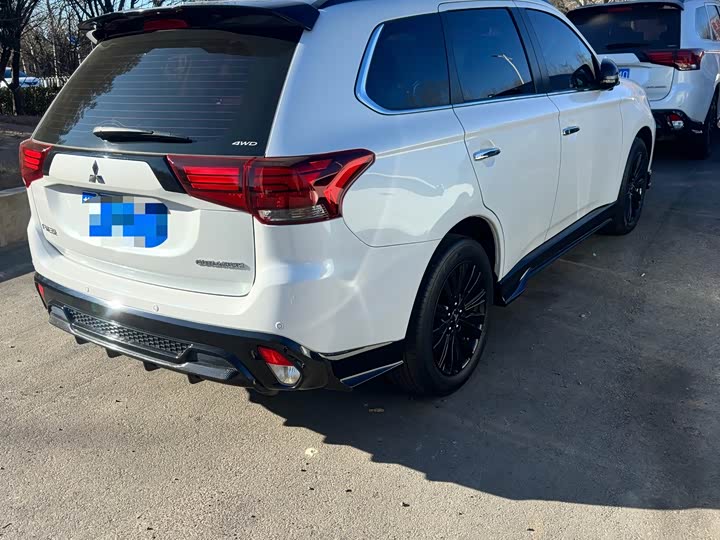 Mitsubishi Outlander 2021 2021款 2.4L 四驱曜动版 5座