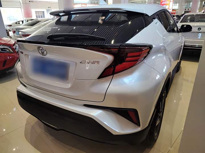 Toyota C-HR 2022 2022款 2.0L 领先版