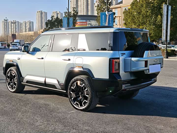 BYD FangChengBao Leopard 8 2025 2025款 智勇旗舰版 7座