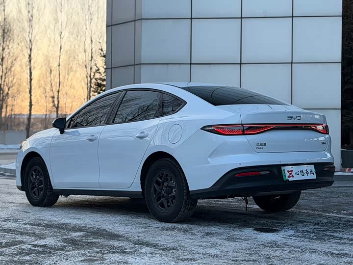 BYD Seal 05 DM-i Hybrid 2025 2025款 DM-i 智驾版 120KM旗舰型