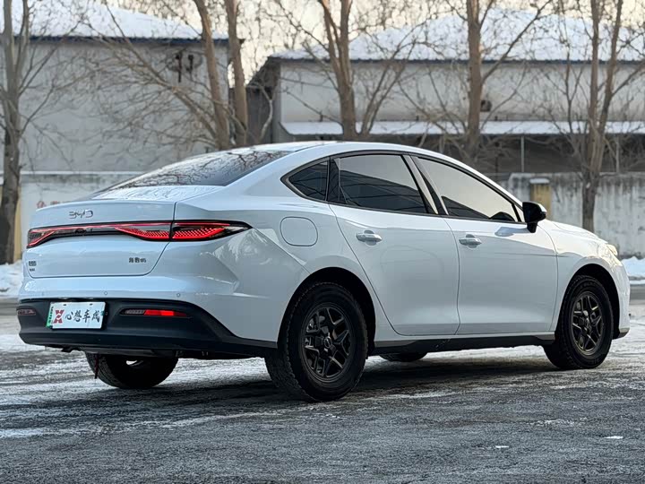 BYD Seal 05 DM-i Hybrid 2025 2025款 DM-i 智驾版 120KM旗舰型