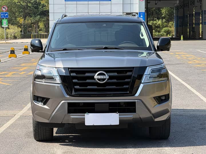 Nissan Armada 2023 2023款 ARMADA 5.6L 无敌舰队旗舰版