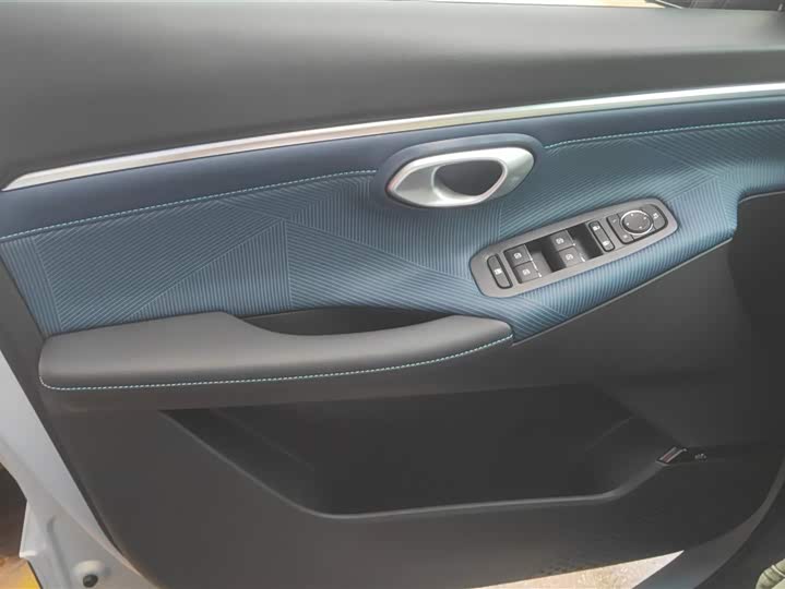 GAC Trumpchi GS3 2023 2023款 影速 270T 劲享版