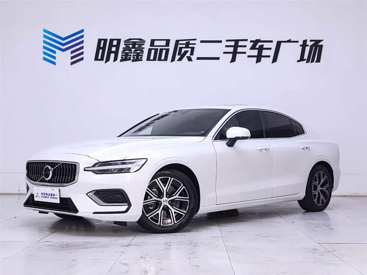 Volvo S60 2025 2025款 B4 智逸豪华版