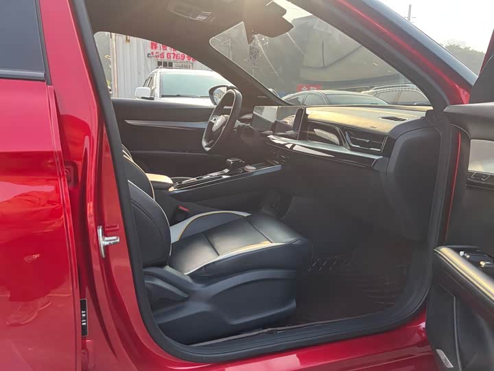 MG Motor 5 Scorpio 2022 2022款 1.5T Trophy运动旗舰版