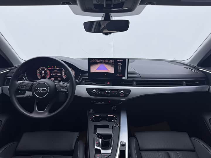 Audi A4L 2025 2025款 200万辆悦享版 40 TFSI 时尚动感型
