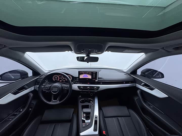 Audi A4L 2025 2025款 200万辆悦享版 40 TFSI 时尚动感型