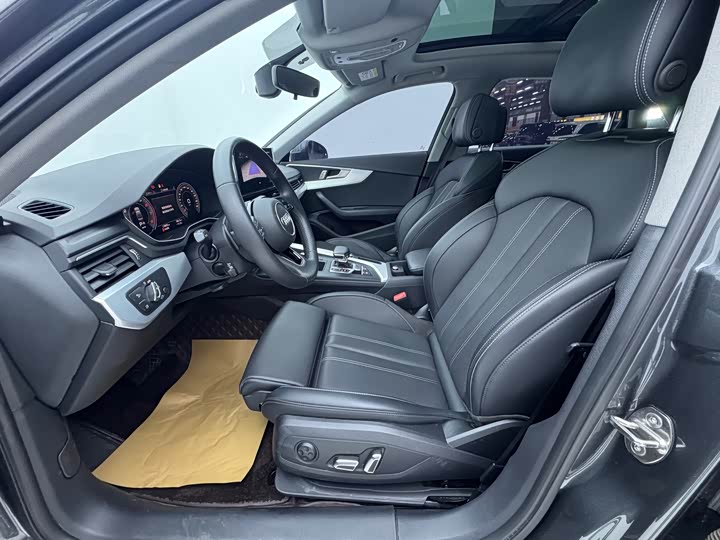 Audi A4L 2025 2025款 200万辆悦享版 40 TFSI 时尚动感型