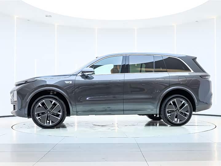 LiXiang L8 2025 2025款 Ultra 智能焕新版