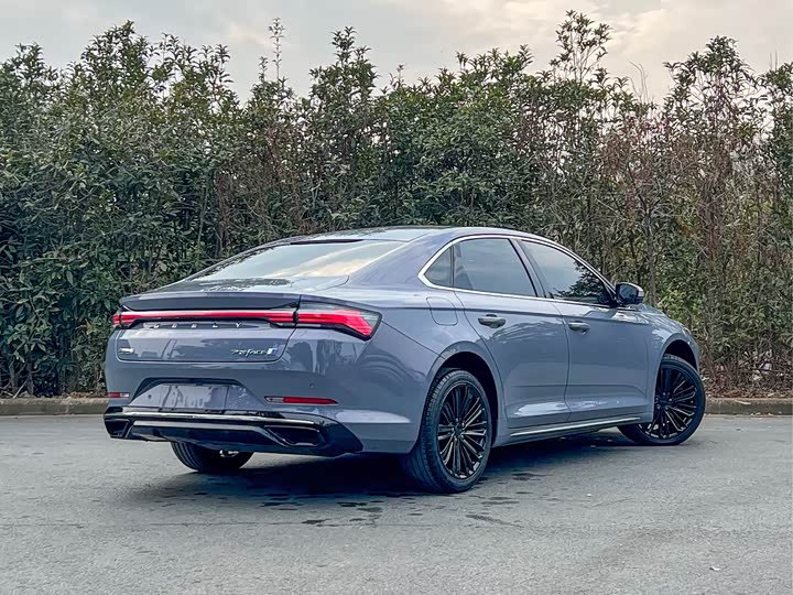 Geely Preface L 2024 2024款 油混 1.5TD 天宫版