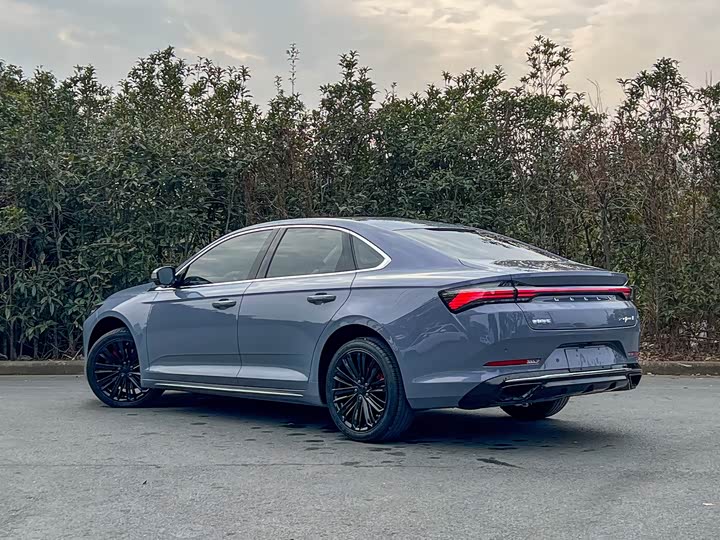 Geely Preface L 2024 2024款 油混 1.5TD 天宫版