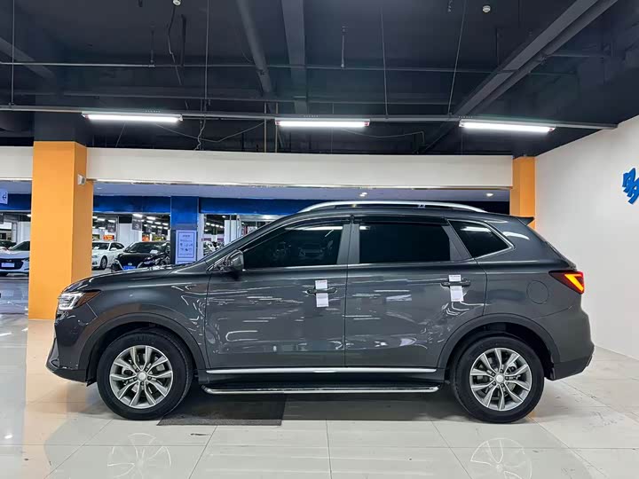 Roewe RX5 2025 2025款 PLUS 330TGI 自动领潮智惠版