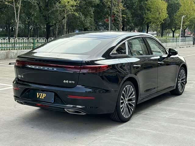 Bestune B70 2025 2025款 龙耀版 1.5T 黑骑士