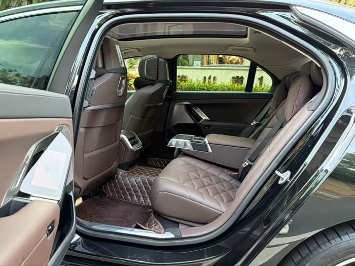 BMW 7 Series 2023 2023款 740Li 领先型 M运动套装